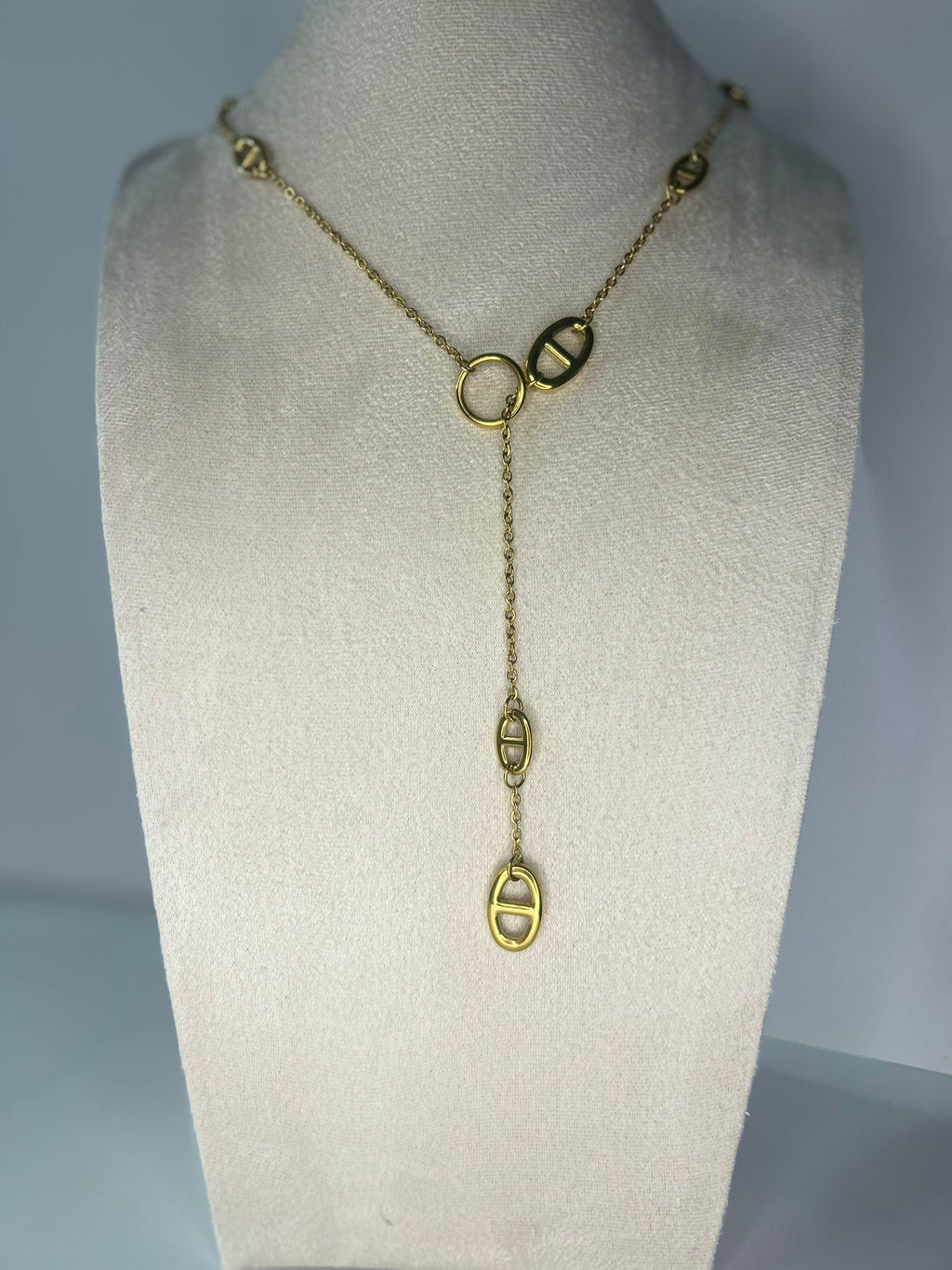 Collier Lucy